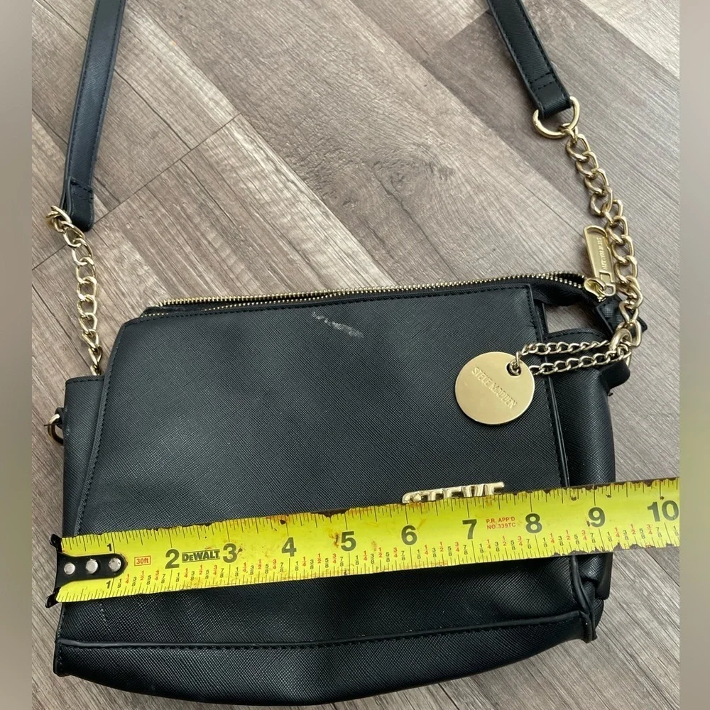 Steve Madden black gold monogram crossbody bag classy designer y2K chain strap